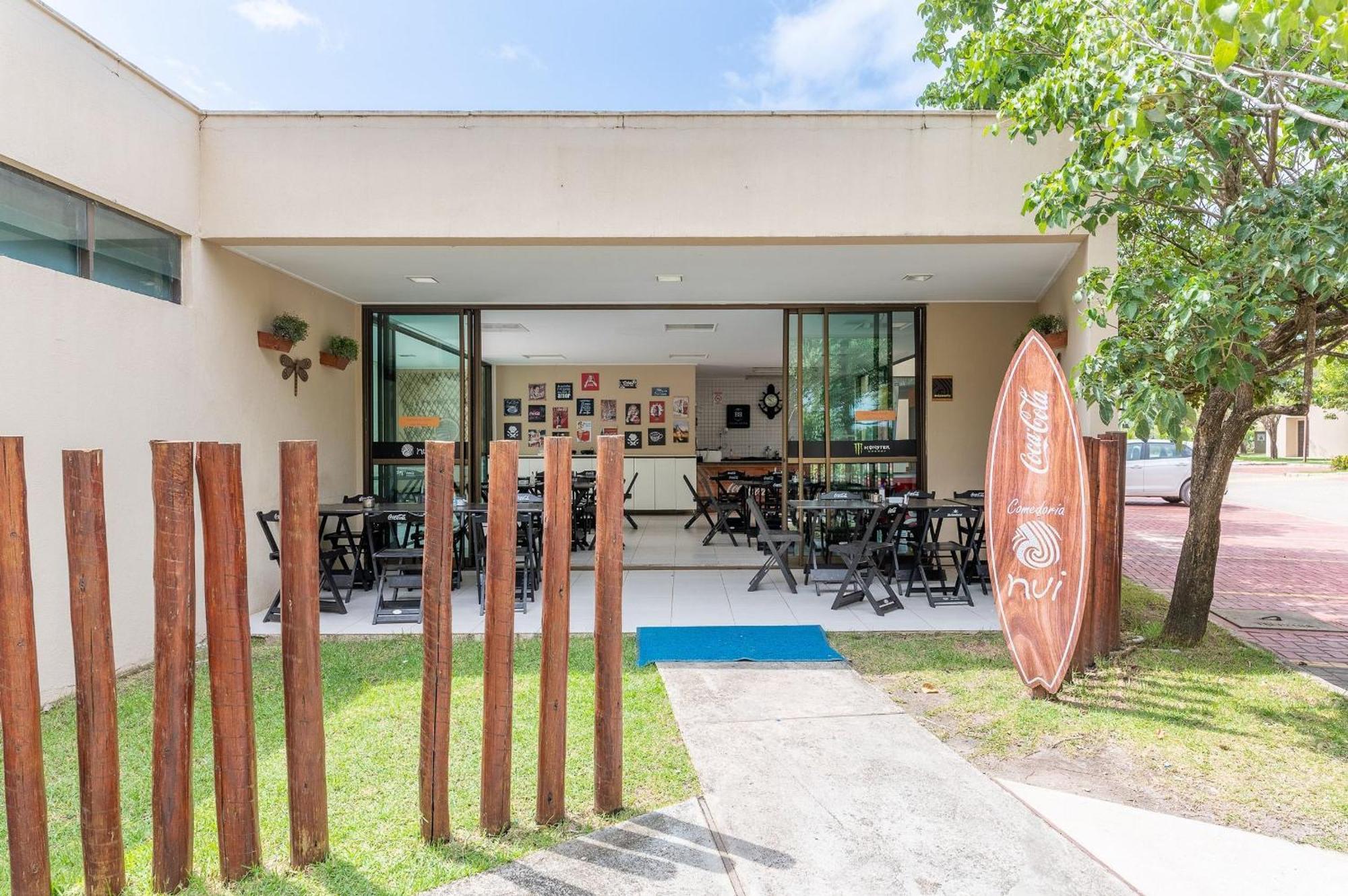 Nui Supreme Living Muro Alto Por Brevelar *