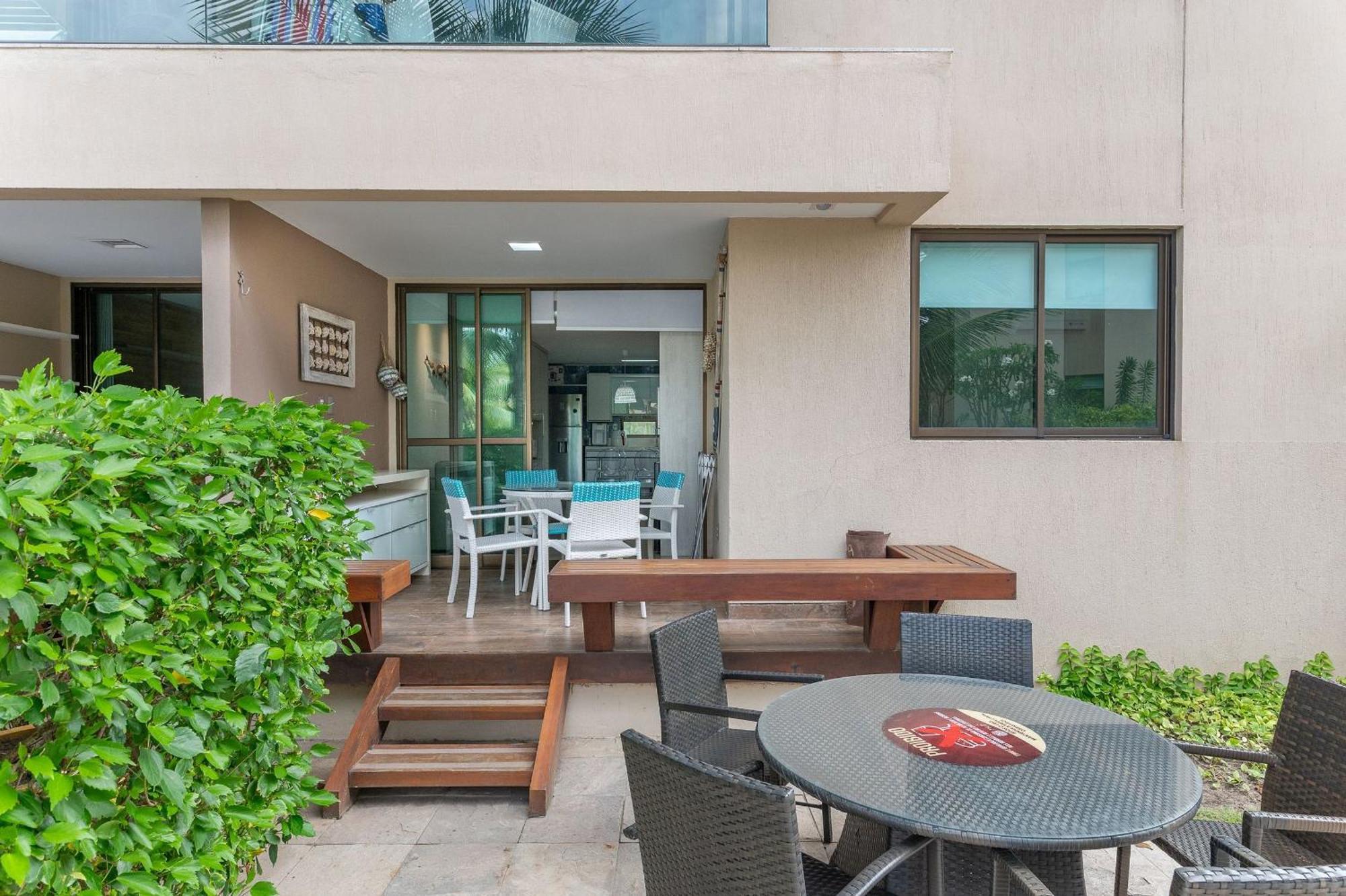 Nui Supreme Living Muro Alto Por Brevelar *
